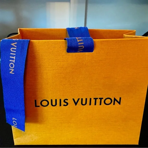 Louis Vuitton Brown and Gold Monogram Bracelet. Essential V 17. Sz 7-7.5. - Picture 5 of 5